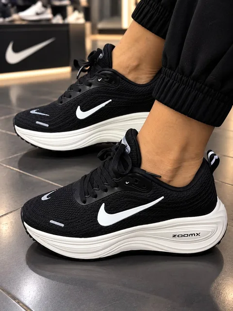 NIKE VOMERO PLUS