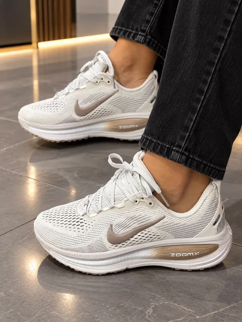 Nike Vomero Plus