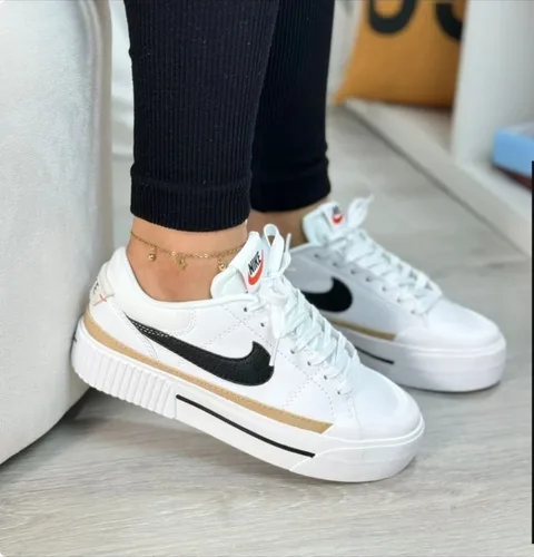 Nike Court Legacy