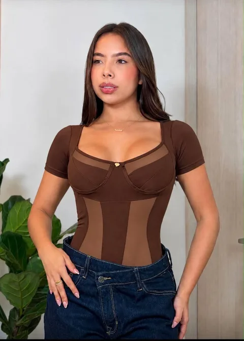 Body con detalles en malla