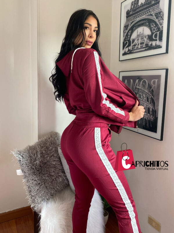 CONJUNTO DEPORTIVO CINTA EN PIEDRA